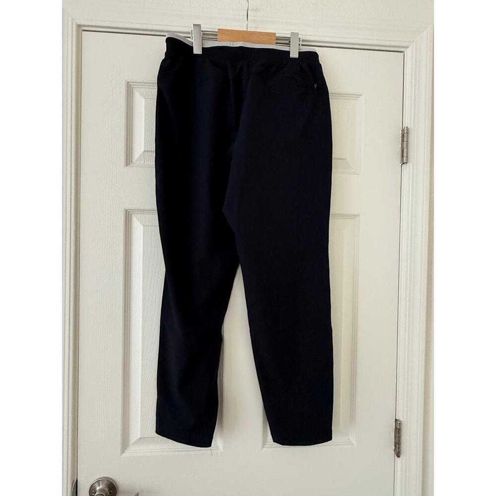 NWT Fabletics Fundamental Pant size medium black